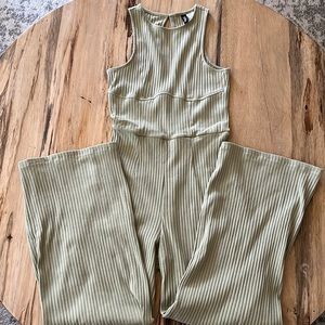 Only worn once!